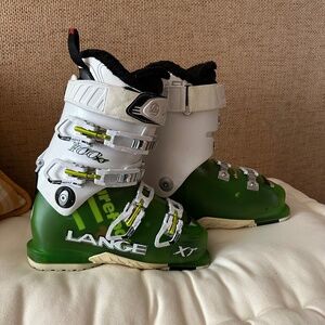 Lange Ski Boots